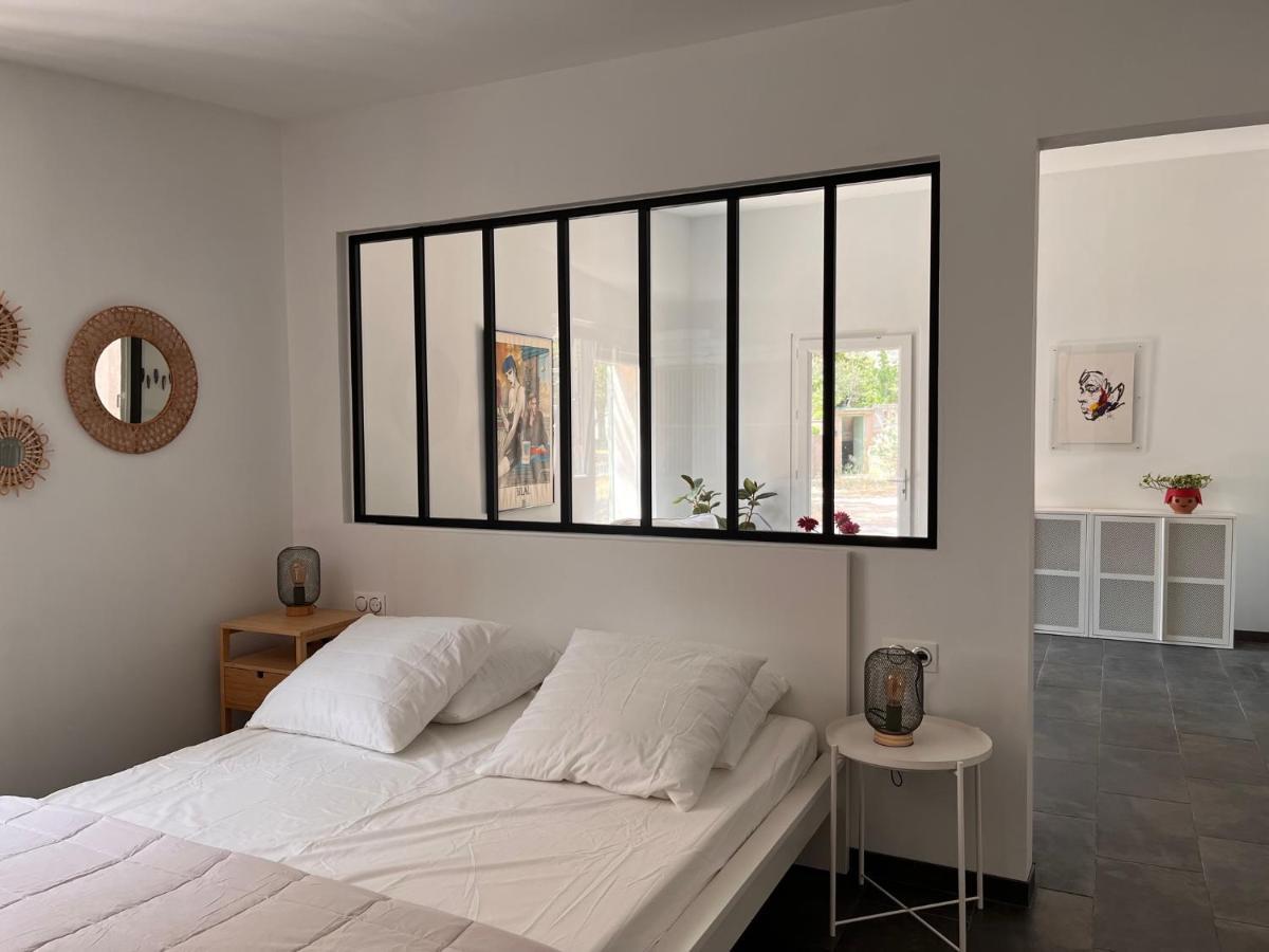 Maisonnette Independante Avec Jardin/Patio Ним Экстерьер фото